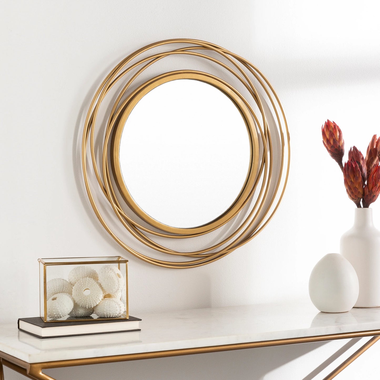 Modern Decor Circles Golden 21-Inch round Mirror - 22"H X 21"W