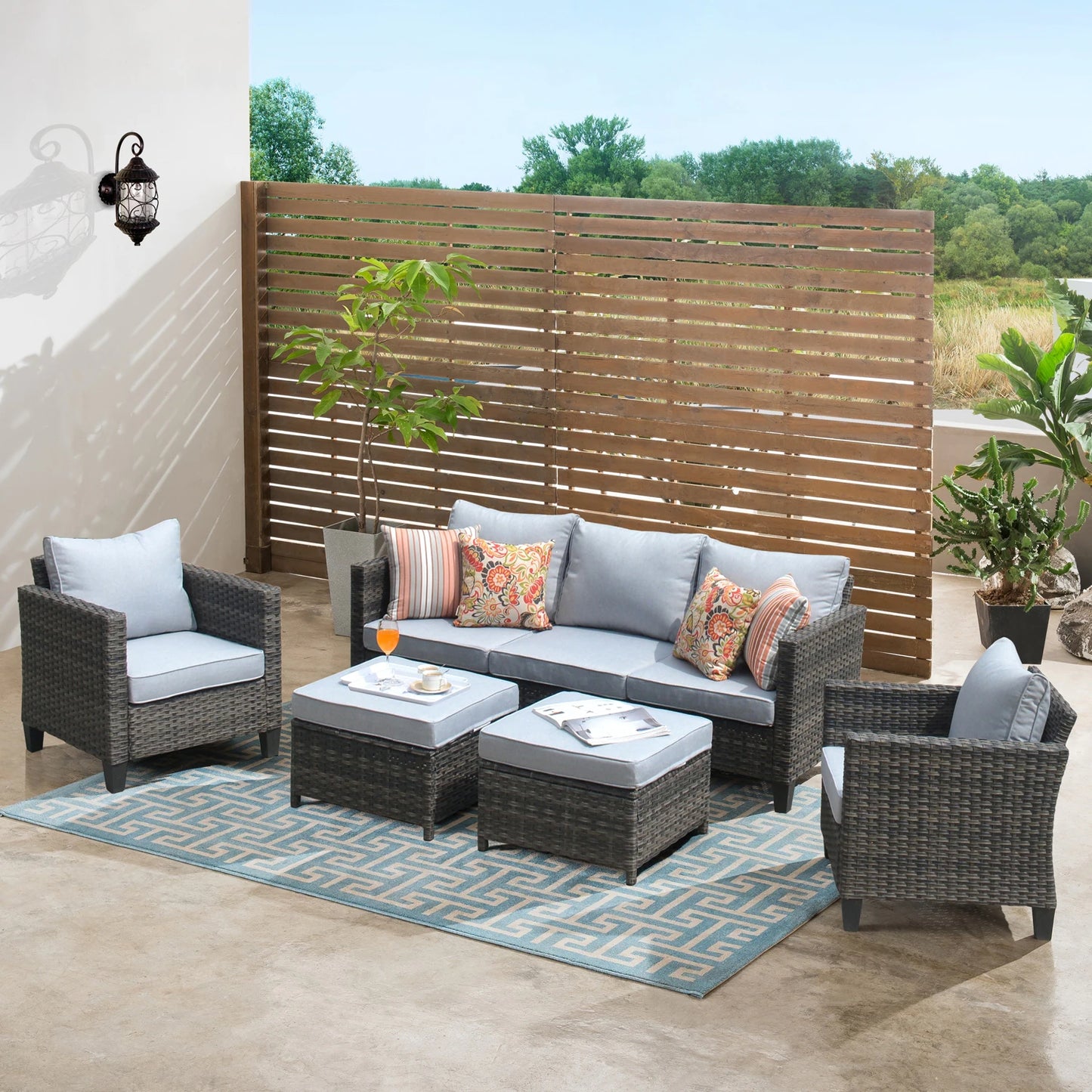 Ovios 5-Piece Outdoor High-Back Wicker Sectional Set