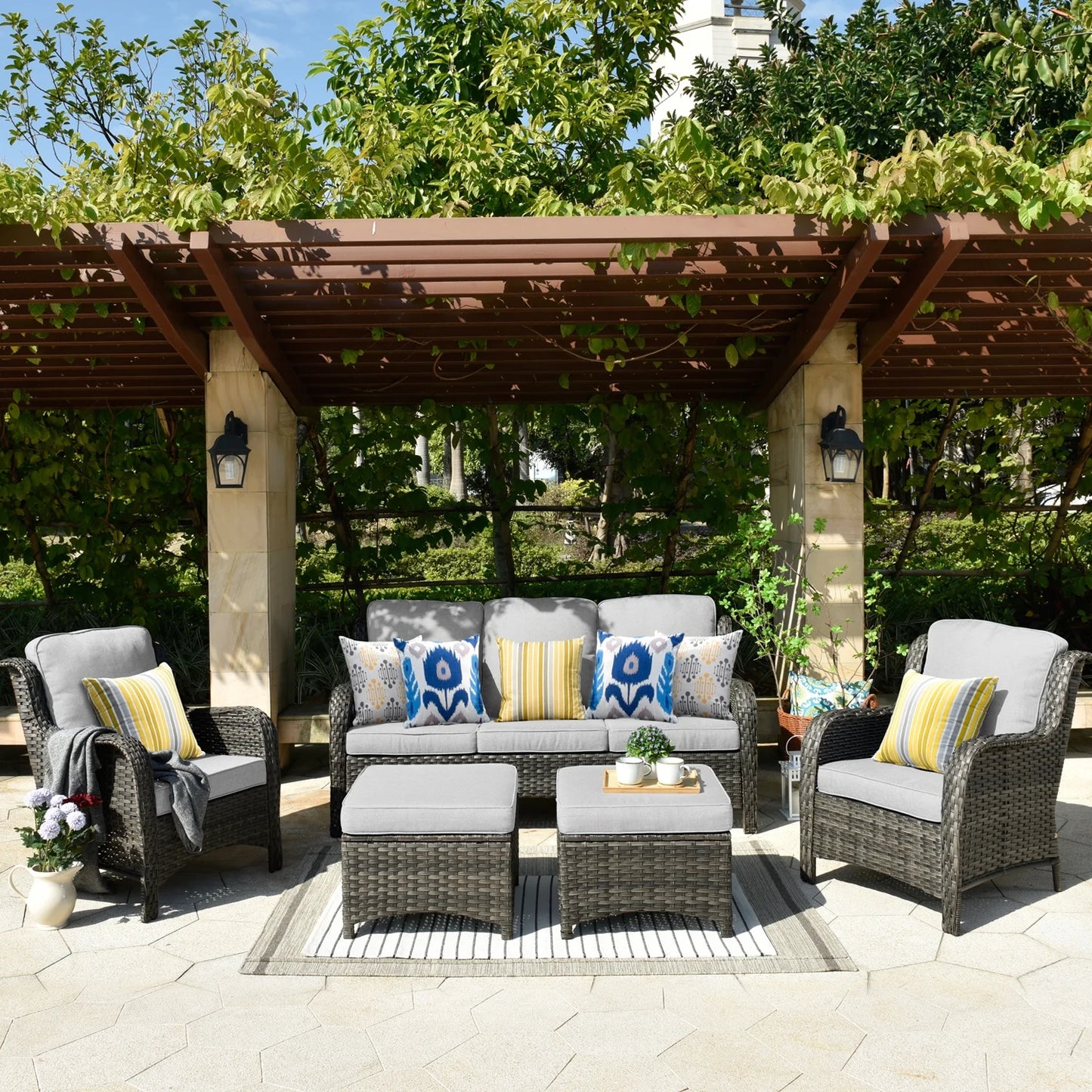 Row's Homes Wicker 5-Piece Patio Furniture Set